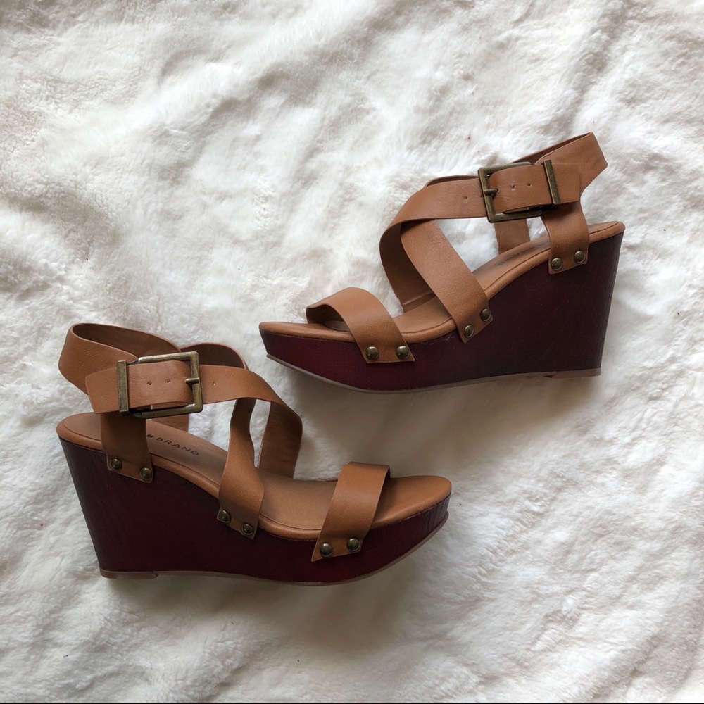 Lucky brand wedges NWOT